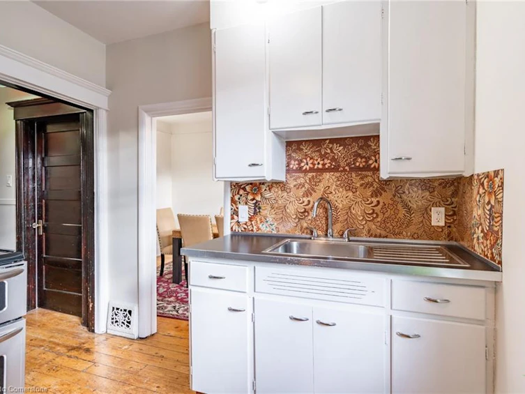 142 Bold Street, Hamilton, ON, L8P 1V3 - 9