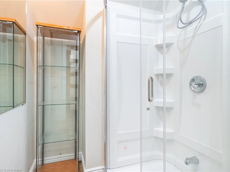 142 Bold Street, Hamilton, ON, L8P 1V3 - 24
