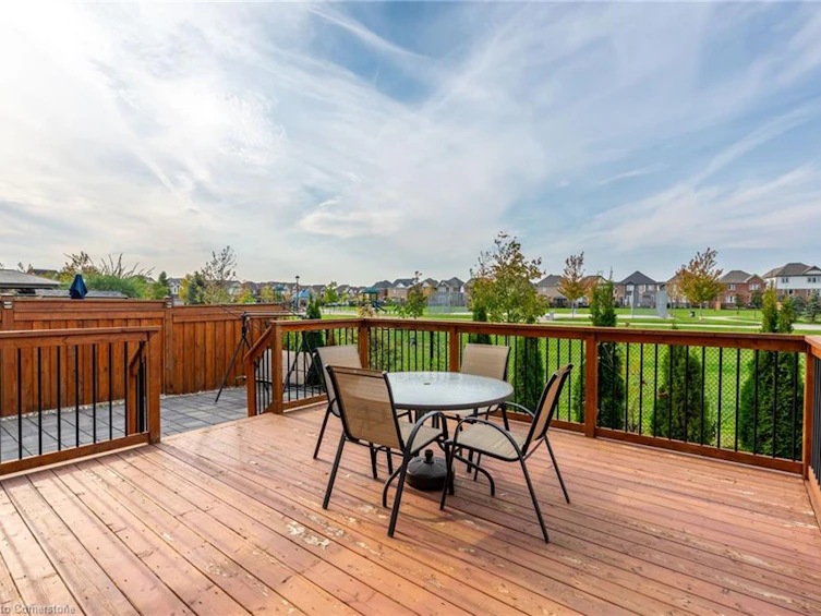 31 Forest Ridge Avenue, Hamilton, ON, L8B 1V5 - 31