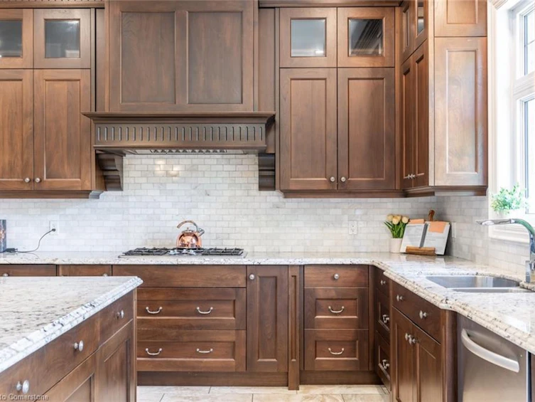 17 Mcdonald Court, Hamilton, ON, L9H 7C3 - 9