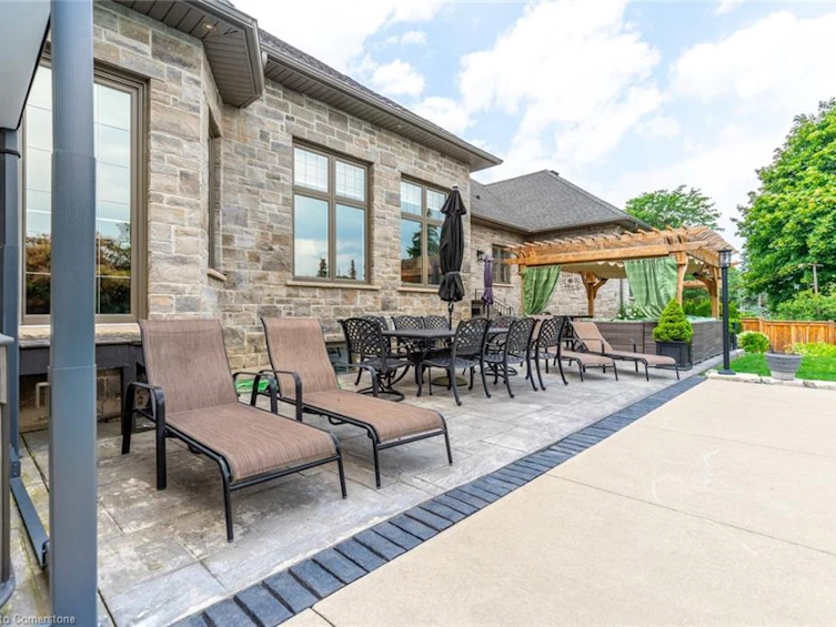 17 Mcdonald Court, Hamilton, ON, L9H 7C3 - 39