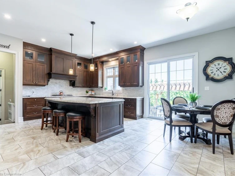 17 Mcdonald Court, Hamilton, ON, L9H 7C3 - 4