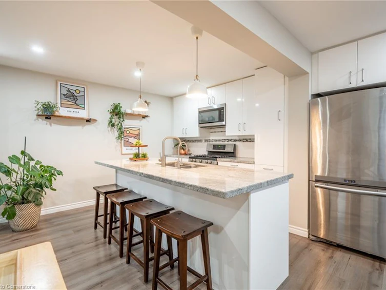 24 Roxborough Avenue, Hamilton, ON, L8L 1Y1 - 12
