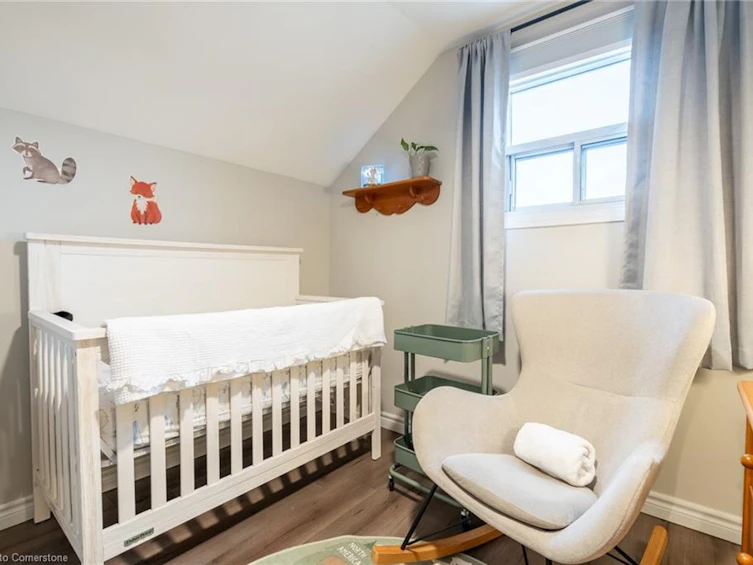 24 Roxborough Avenue, Hamilton, ON, L8L 1Y1 - 26