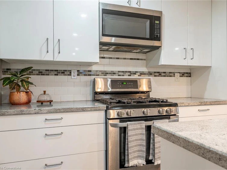 24 Roxborough Avenue, Hamilton, ON, L8L 1Y1 - 14