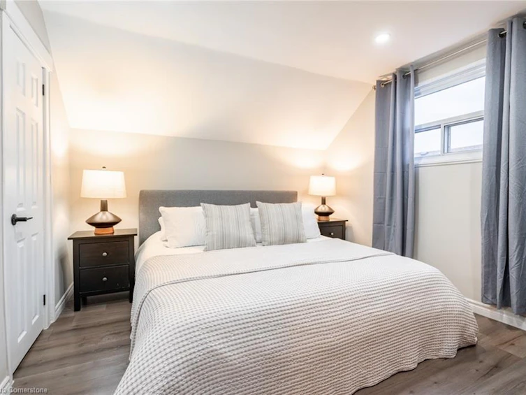 24 Roxborough Avenue, Hamilton, ON, L8L 1Y1 - 21