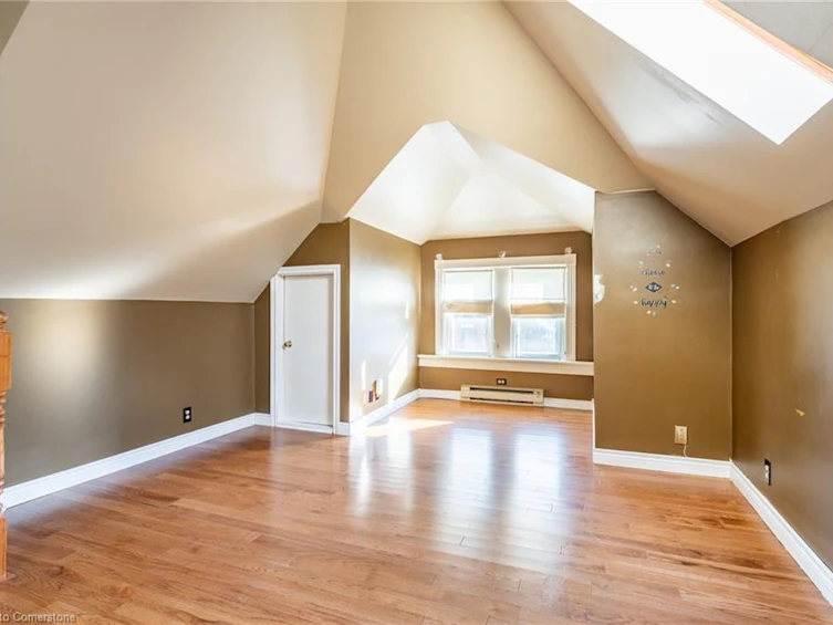 26 Ontario Avenue, Hamilton, ON, L8N 2X2 - 29