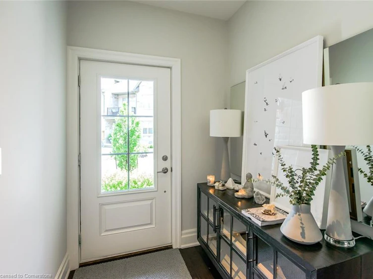 26 Aberdeen Lane S, Niagara-on-the-Lake, ON, L0S 1J0 - 2