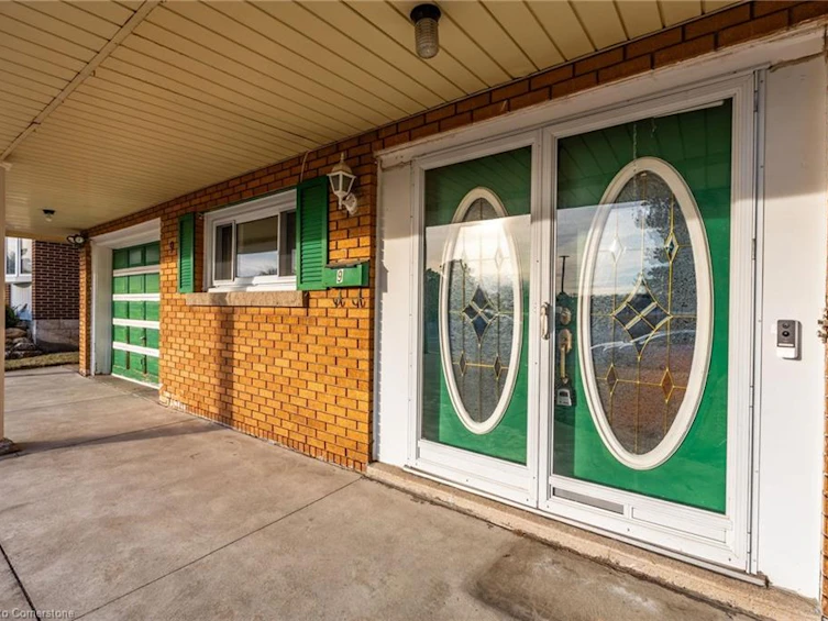 9 Laurier Avenue, Hamilton, ON, L9C 3R8 - 3