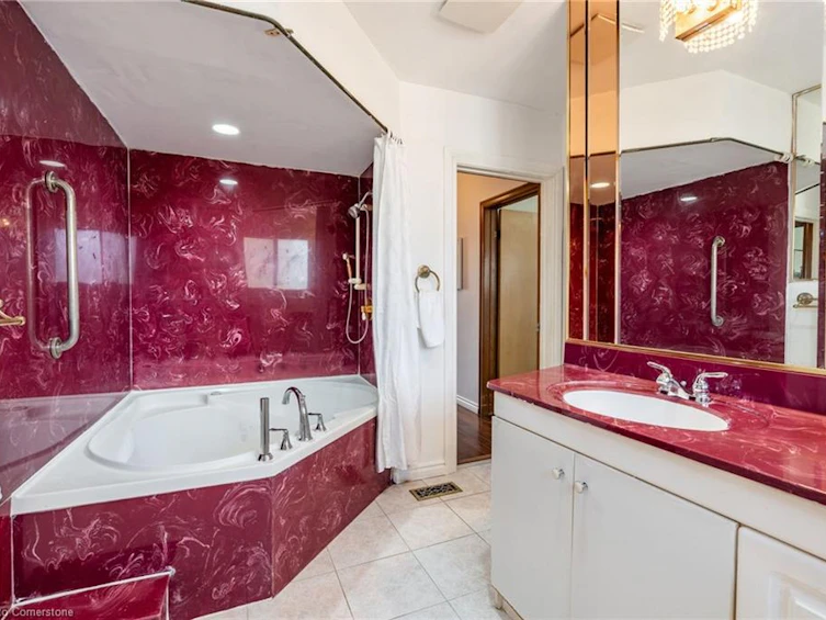 9 Laurier Avenue, Hamilton, ON, L9C 3R8 - 28