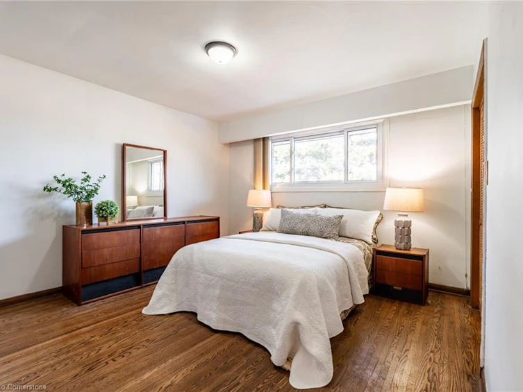 9 Laurier Avenue, Hamilton, ON, L9C 3R8 - 16
