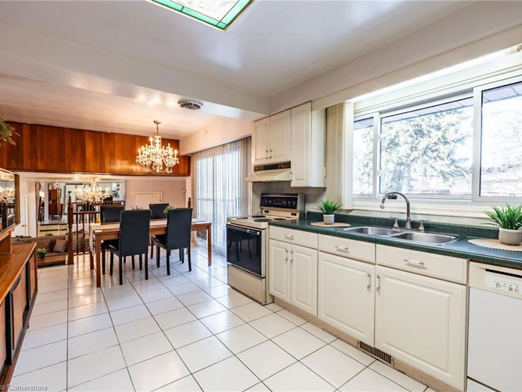 9 Laurier Avenue, Hamilton, ON, L9C 3R8 - 15