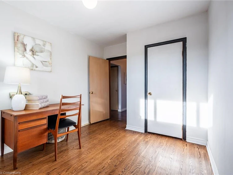 9 Laurier Avenue, Hamilton, ON, L9C 3R8 - 21