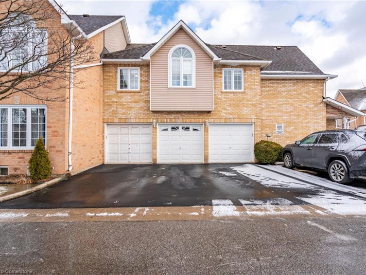 206-2075 Walkers Line, Burlington, ON, L7M 4G7