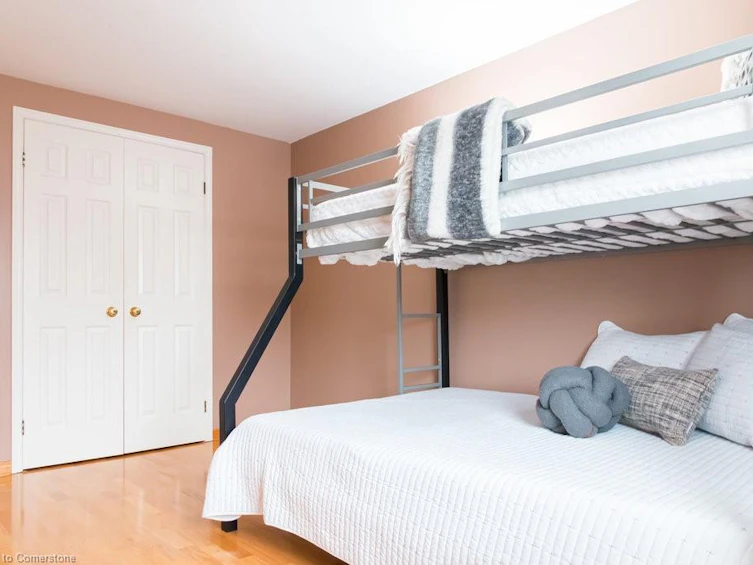 22 Beachgrove Crescent, Hamilton, ON, L8J 2N8 - 23