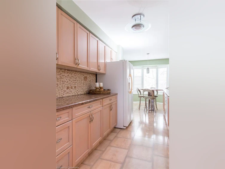 22 Beachgrove Crescent, Hamilton, ON, L8J 2N8 - 7