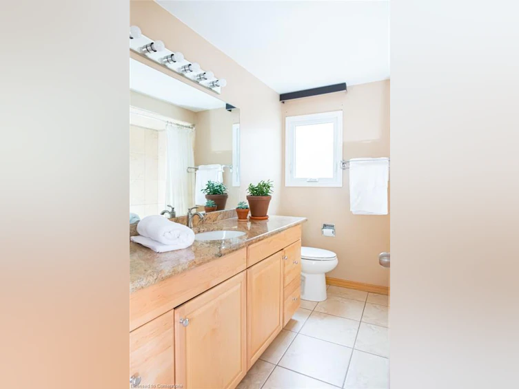 22 Beachgrove Crescent, Hamilton, ON, L8J 2N8 - 20