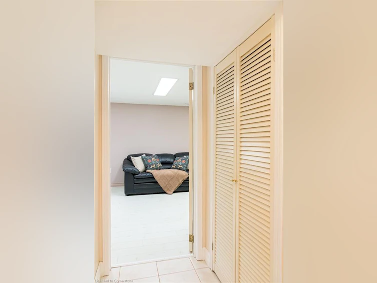 22 Beachgrove Crescent, Hamilton, ON, L8J 2N8 - 30