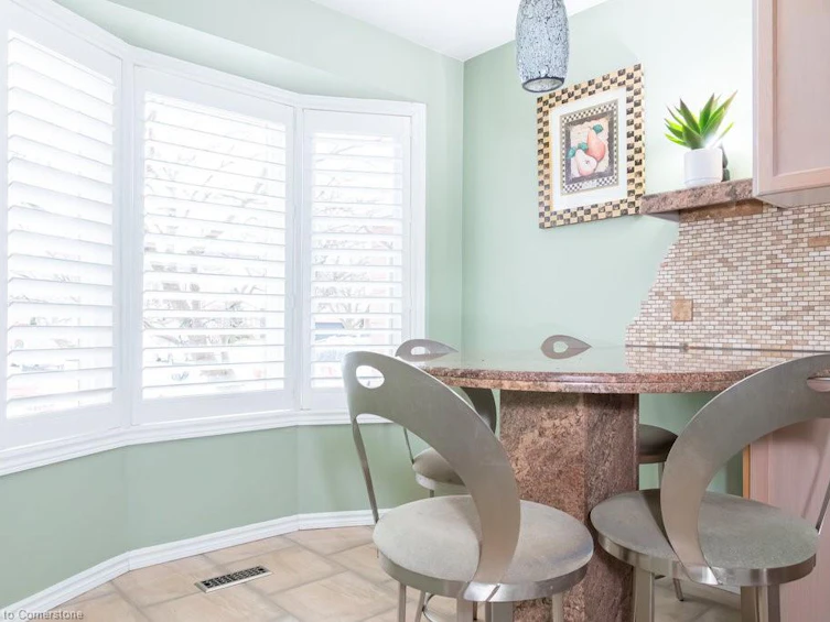22 Beachgrove Crescent, Hamilton, ON, L8J 2N8 - 4