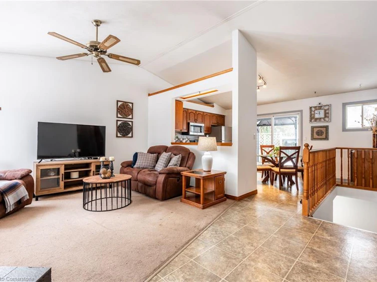 21 Leslie Avenue, Norfolk County, ON, N0A 1N4 - 2