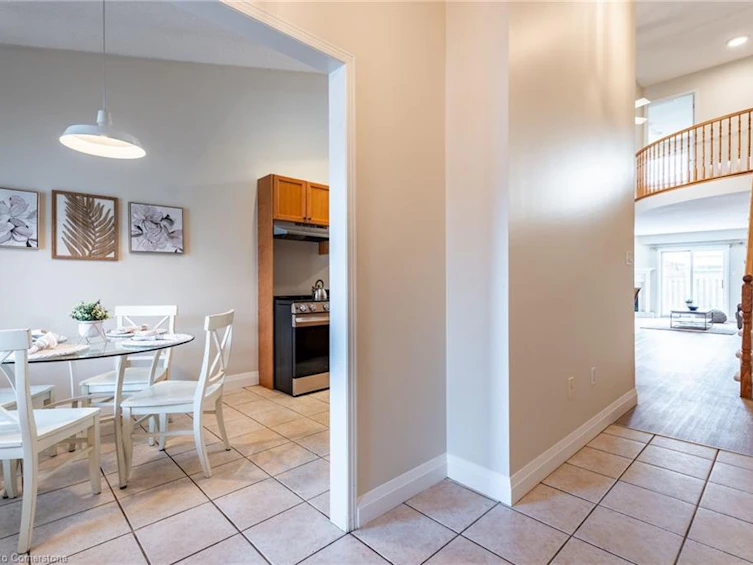 1292 Inglehart Drive, Burlington, ON, L7M 4Z4 - 5