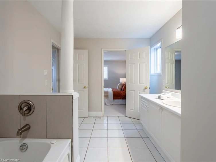 1292 Inglehart Drive, Burlington, ON, L7M 4Z4 - 30
