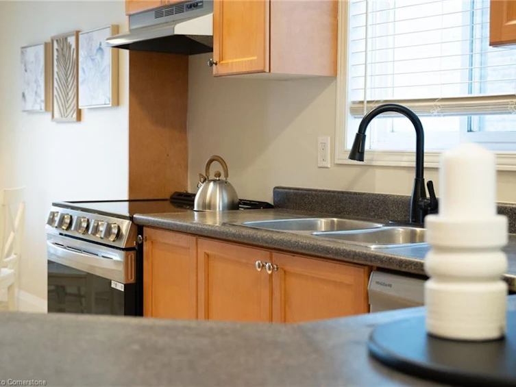 1292 Inglehart Drive, Burlington, ON, L7M 4Z4 - 11