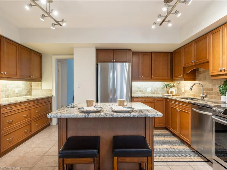 201-77 Governors Road, Hamilton, ON, L9H 7N8 - 28
