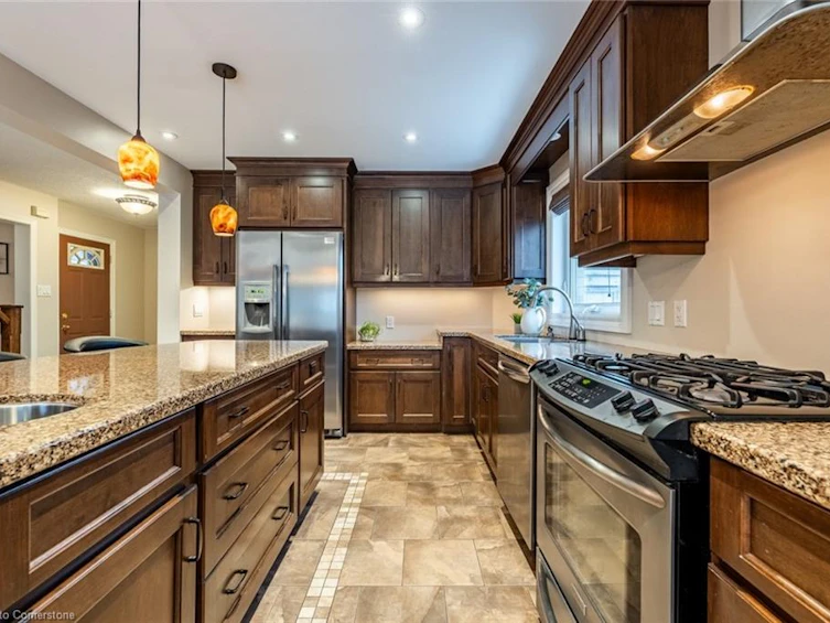 75 Chatsworth Crescent, Hamilton, ON, L8B 0N7 - 8