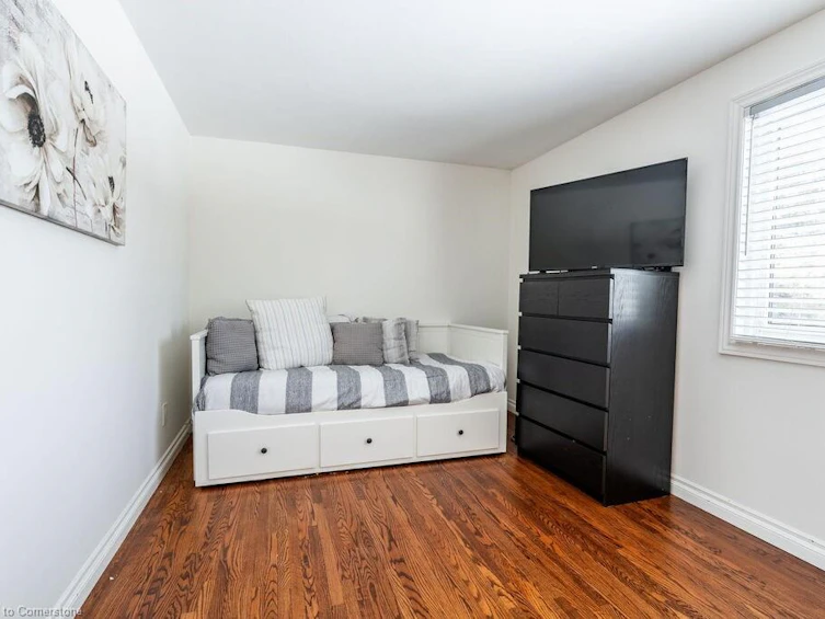 5286 Woodhaven Drive, Burlington, ON, L7L 3T4 - 21