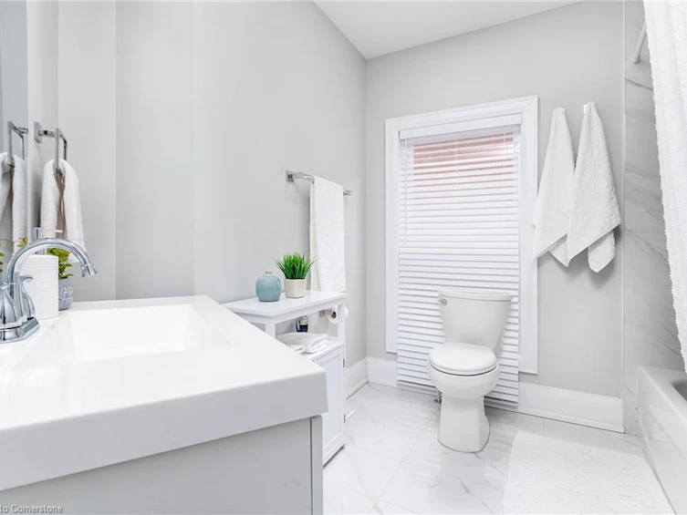 99 Chestnut Avenue, Hamilton, ON, L8L 6K8 - 18
