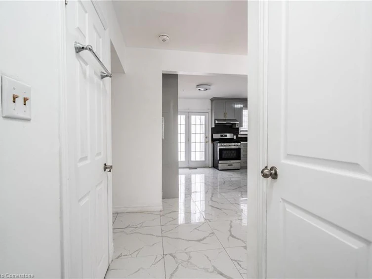 19 Winthrop Place, Hamilton, ON, L8G 3M3 - 6