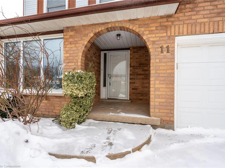 11 Serafino Court, Hamilton, ON, L9B 1X3 - 2