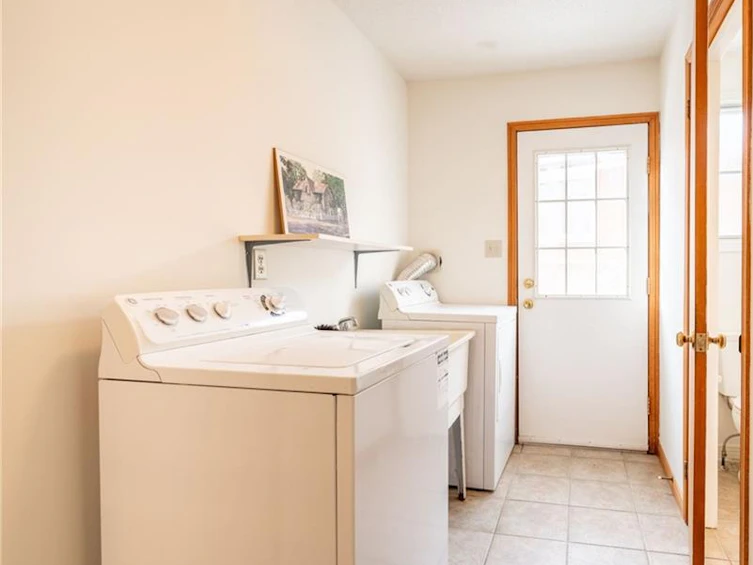 11 Serafino Court, Hamilton, ON, L9B 1X3 - 18
