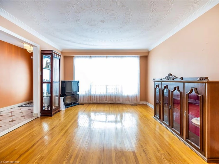 3635 Kingston Road, Toronto, ON, M1M 1S2 - 13