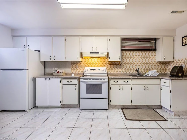 3635 Kingston Road, Toronto, ON, M1M 1S2 - 36