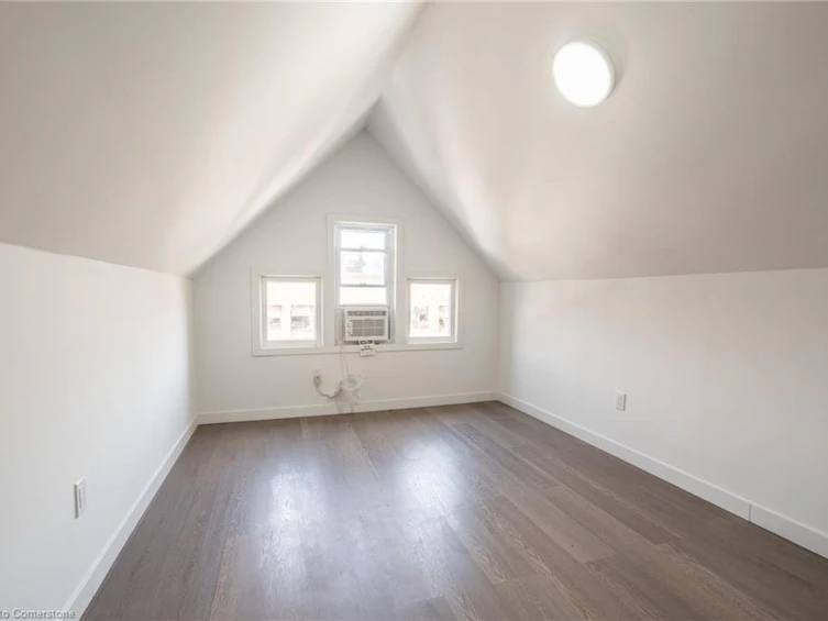 35 Lorne Avenue, Hamilton, ON, L8M 2X5 - 37