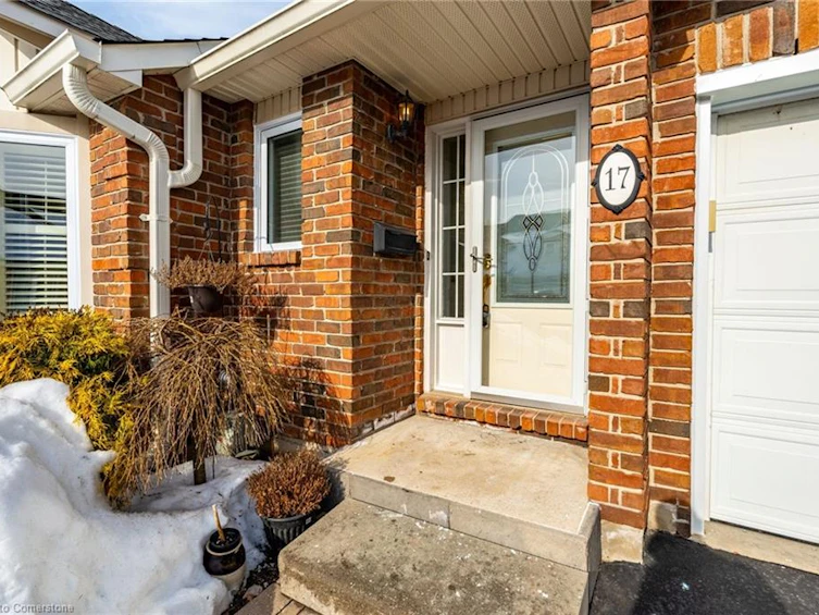 17-222 Fellowes Crescent, Hamilton, ON, L8B 0R1 - 2