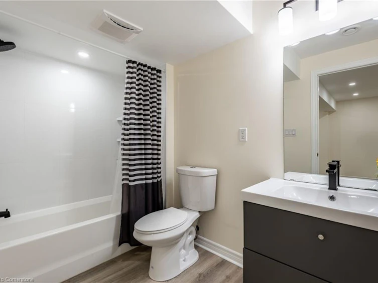 17-222 Fellowes Crescent, Hamilton, ON, L8B 0R1 - 39