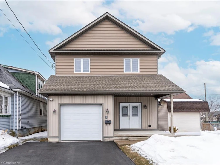 5 Battle Street, Thorold, ON, L2R 3W3