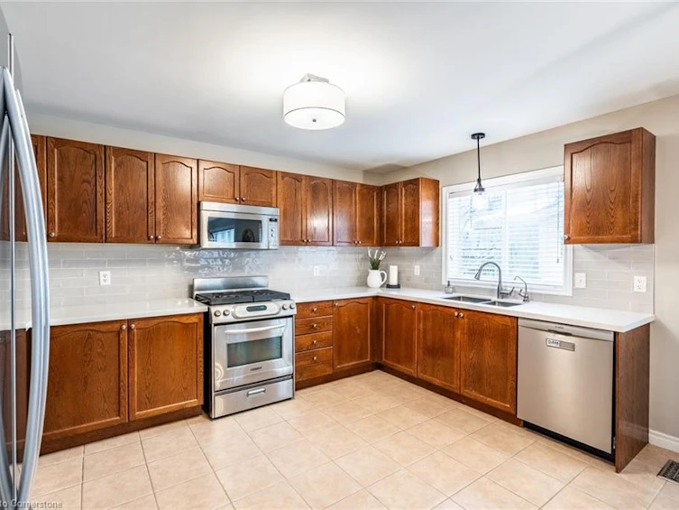 68 Newcombe Road, Hamilton, ON, L9H 7T3 - 13