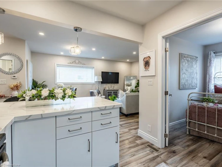 925 Garth Street, Hamilton, ON, L9C 4L3 - 16