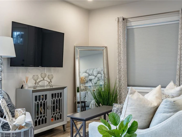 925 Garth Street, Hamilton, ON, L9C 4L3 - 8