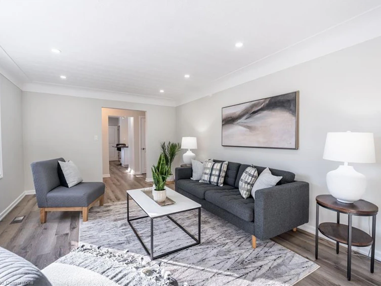 28 Mountain View Road, Hamilton, ON, L9H 5B9 - 9