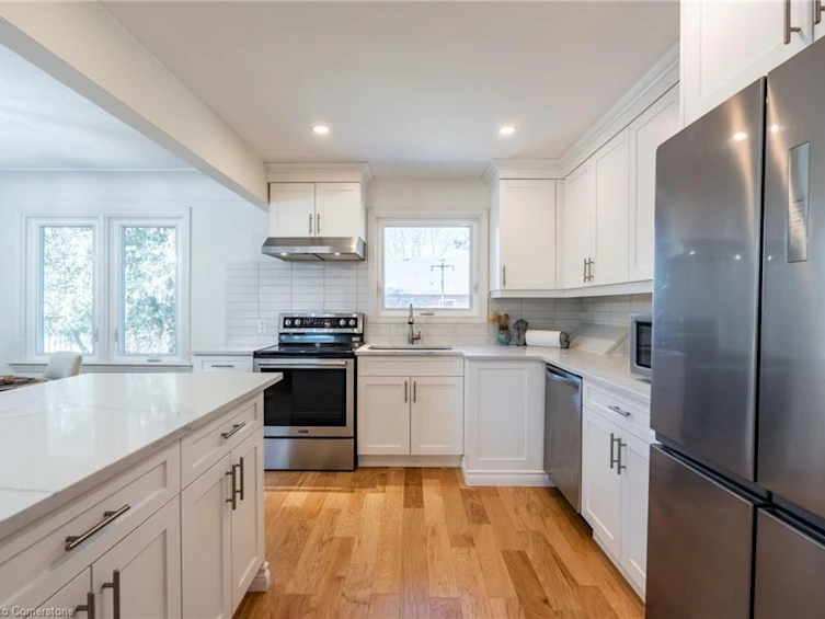 26 Mcmaster Avenue, Hamilton, ON, L9H 4M7 - 20