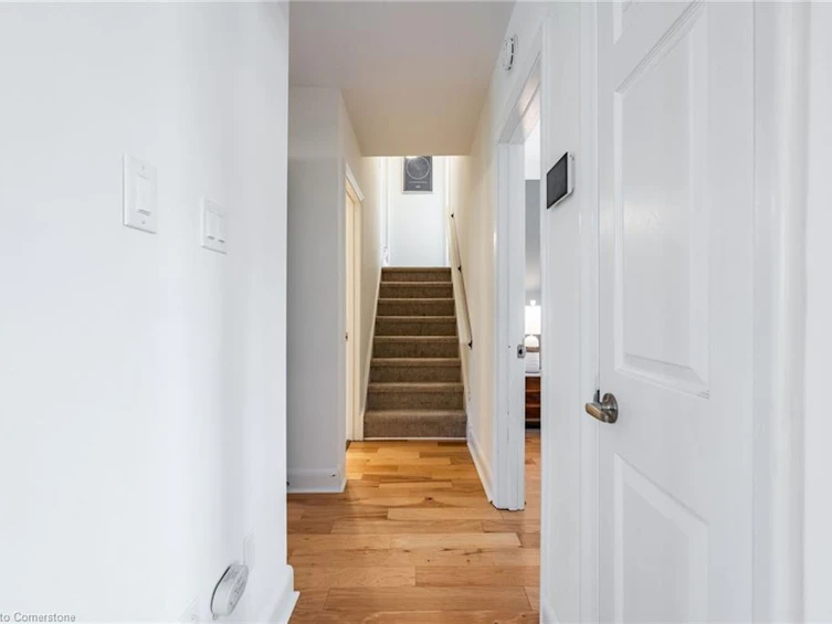 26 Mcmaster Avenue, Hamilton, ON, L9H 4M7 - 24