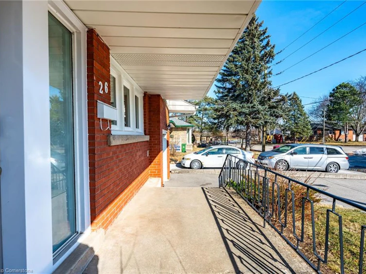 26 Mcmaster Avenue, Hamilton, ON, L9H 4M7 - 4