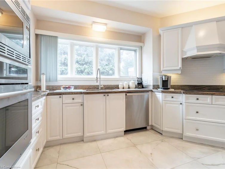 1401 Tamworth Court, Burlington, ON, L7P 4V3 - 11
