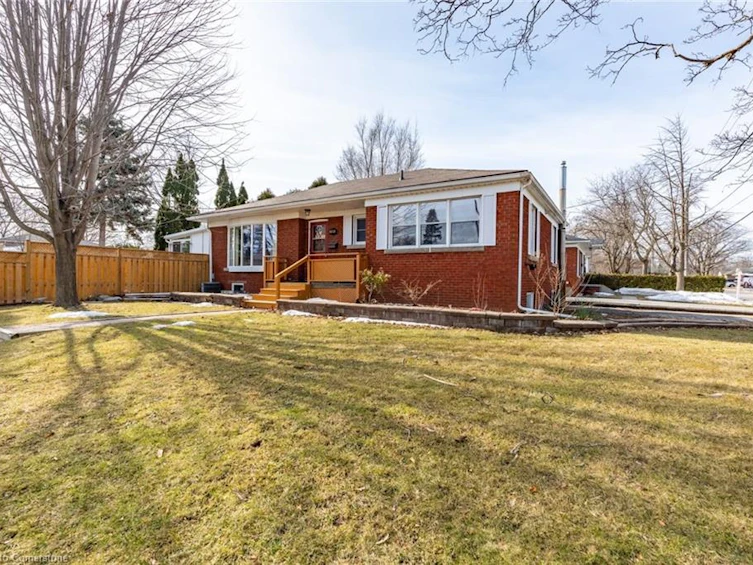2305 Wagner Crescent, Burlington, ON, L7R 1S8 - 2
