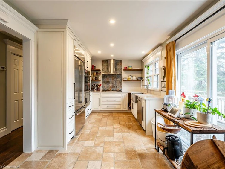 121 Mohawk Road, Hamilton, ON, L9G 3L9 - 11